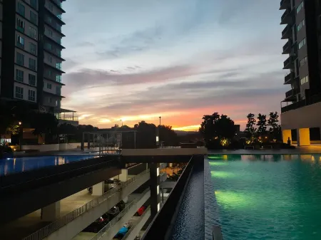 MyHome 2B at Seri Kembangan with A View Отели рядом с достопримечательностью «Фарм Ин Сити»