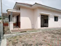 Homestay Defaza Hotell i Cikole