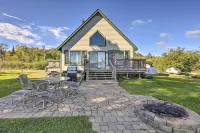 Hurley Lakefront Hideaway w/ Fire Pit & Dock! - Parkering