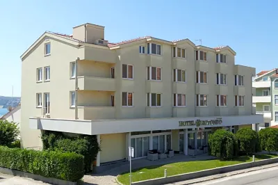 Hotel Rotondo Các khách sạn ở Labin