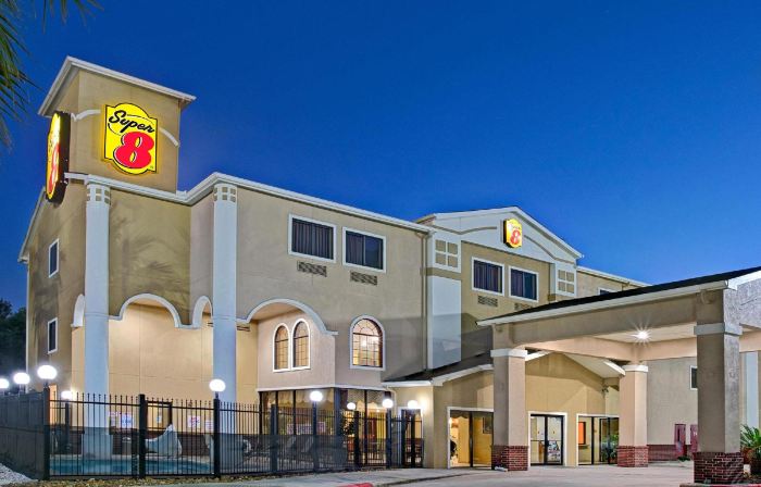 Red Lion Inn & Suites IAH Airport East