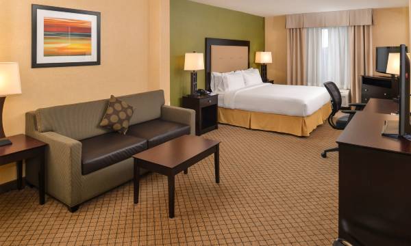 Holiday Inn Express Woodland by IHG