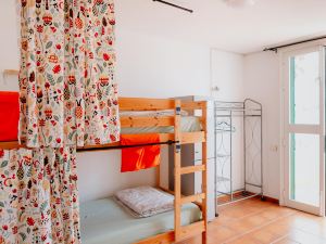 Endless Summer Hostel