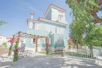 Impact Beach House Hotels in Estoril