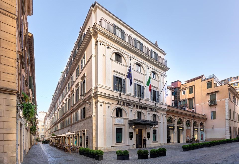 5. 호텔 딩길테라 ..