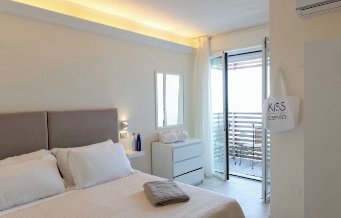 Kiss Beachfront Hotel & Restaurant