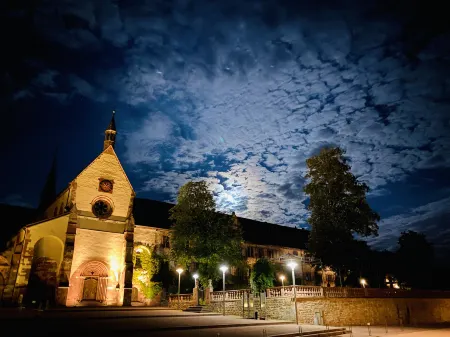 Hotel Kloster Bronnbach Отели в г. Майн-Таубер