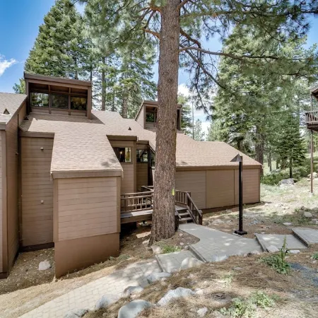 1 Mi to Northstar Skiing: Cozy Mtn Condo