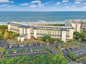 Litchfield Beach & Golf Resort