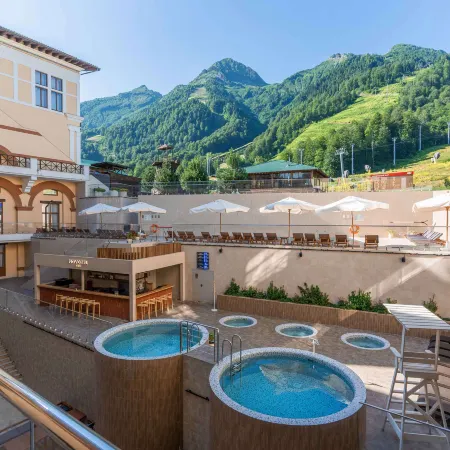 Novotel Resort and spa Krasnaya Polyana (Новотель Резорт и спа Красная Поляна)