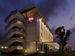 Ibis Bata