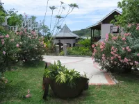 Spring Hotel Bequia Hotel dekat Firefly Estate Tours