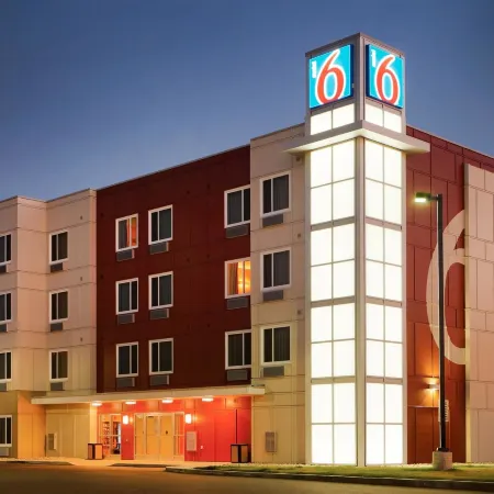 Motel 6 Swift Current, SK