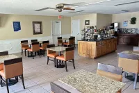 Baymont by Wyndham Greenwood - sarapan