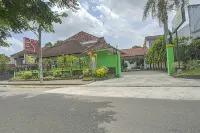 OYO Life 90589 Palem Garden Hotel