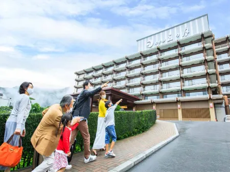 Kinugawa Hotel Mikazuki Отели рядом с достопримечательностью «Мировая площадь Тобу»