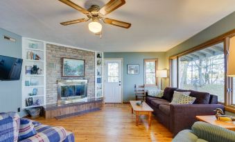 Lakefront Park Rapids Cabin w/ Grill & Fire Pit!