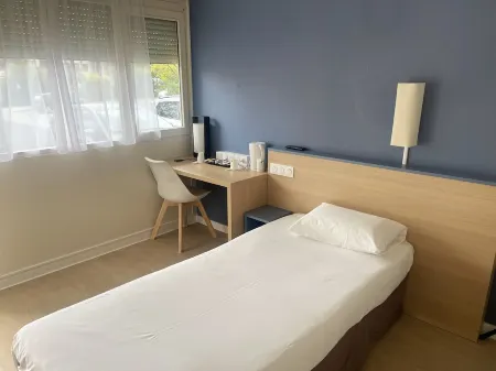 Hôtel Kyriad Direct Montpellier Saint Jean de Vedas La Peyriere