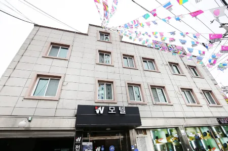 Jecheon W Отели в г. Чечхон