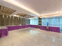 Hotel Pal Paradise โรงแรมใกล้สถานีรถไฟลัคนาวจังก์ชั่น