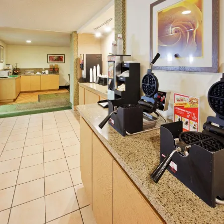 La Quinta Inn & Suites by Wyndham Redding