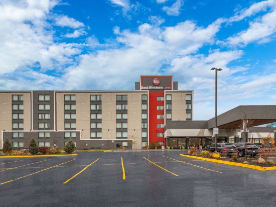 Best Western Plus Toronto North York Hotel & Suites