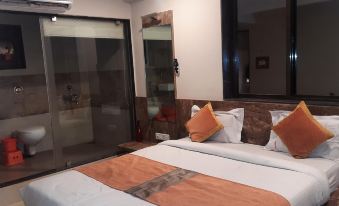The Grand Sarathi Hotel