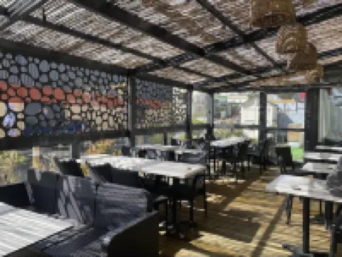 โรงแรม Hôtel des Pins