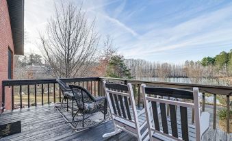 Quiet Tennessee Getaway ~ 12 Mi to Kentucky Lake!