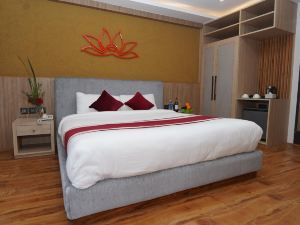 Lotus Club Boutique Hotel