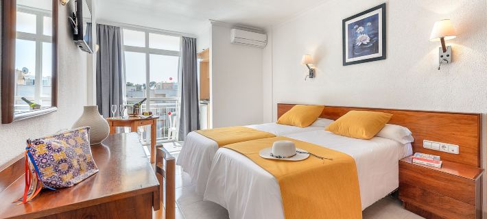 Aparthotel Vibra Bay Hotels in Ibiza