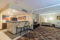 DoubleTree by Hilton Lawrence - Bar