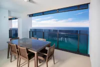 Peppers Soul Surfers Paradise - Sea View