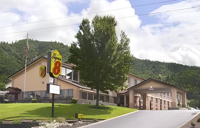 Super 8 by Wyndham Grants Pass