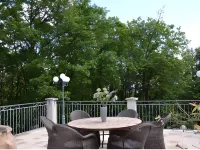 La Devinière Hotels in Châteauneuf-du-Rhône