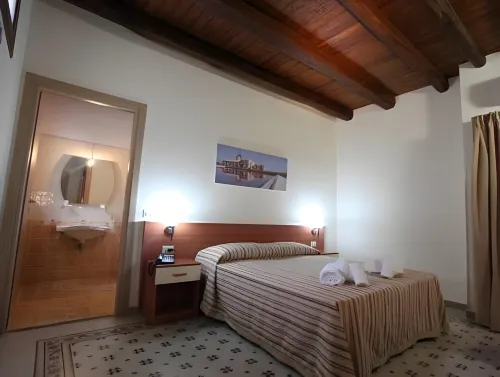 Porta Delle Botteghelle Hotels in Torre Nubia