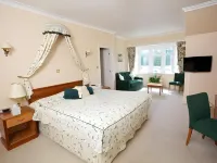 Petwood Hotel Hotels near River Witham