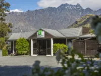 Holiday Inn QUEENSTOWN FRANKTON ROAD by IHG Hotels near Buzzstop
