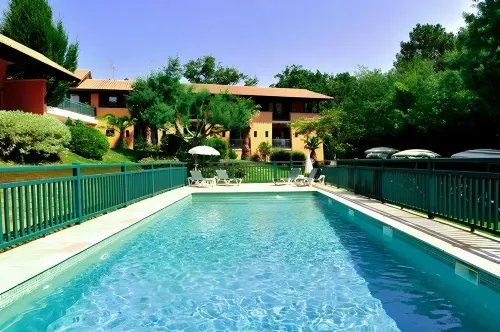 Hôtel les Frères Ibarboure Hotels in Bidart