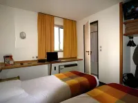 Fasthotel Tarbes Séméac - Un hôtel FH Confort Hotels in Vidou