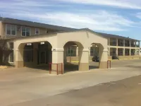 Villa West Inn Hotels near West County Plaza