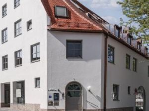 Limehome Dachau Konrad-Adenauer-STR