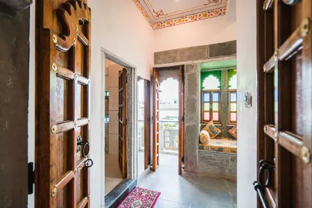 Lassi Guest House Отели рядом с достопримечательностью «Джагдиш Темпл»