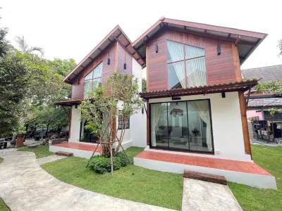 Baanrongmai Canal Front Hotel di Phra Pradaeng