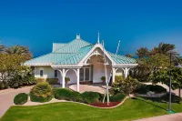 الريتز كارلتون Hotels near كنيسة القلب المقدس