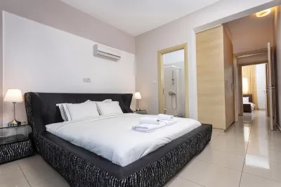 Bay View Gardens Apt 3 Отели в г. Гермасойя