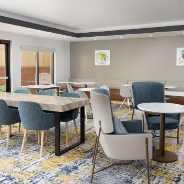TownePlace Suites Erie Отели рядом с достопримечательностью «Торговый центр Millcreek Mall»