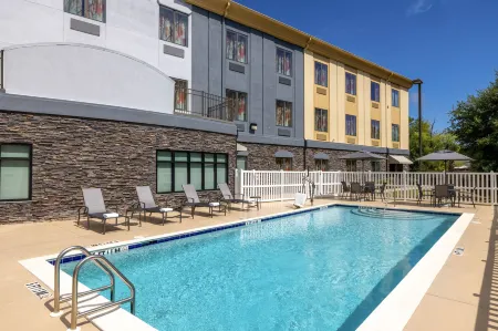 Fairfield Inn & Suites Fort Walton Beach Hurlburt Area Отели в г. Райт