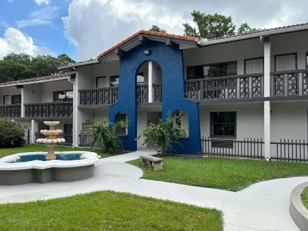 Motel 6 Tallahassee, FL North Monroe Отели в г. Таллахасси