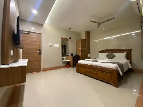 Hotel Sivas Regency Hotels in Theni